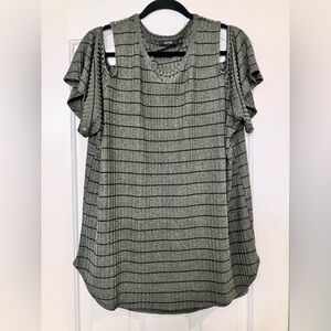 Apt 9 cold shoulder top